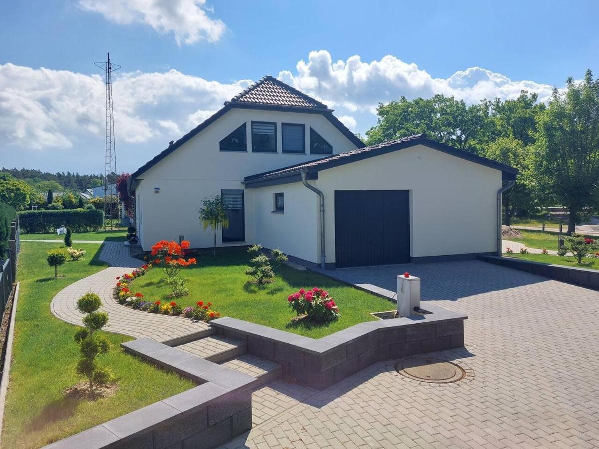 Haus Am Bodden Apartment Fuhlendorf  ภายนอก รูปภาพ